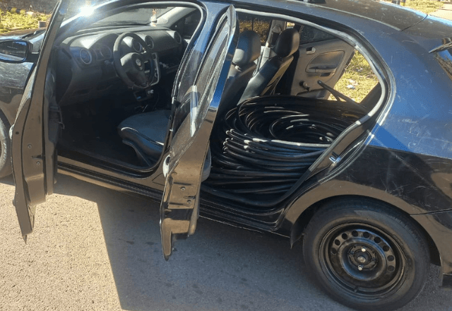 Suspeito foi detido com um carro carregado de fiação subtraída de vias públicas da região | Reprodução/PMDF