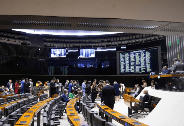 Deputados federais no plenário da Câmara | Distribuição/Pablo Valadares/Câmara dos Deputados