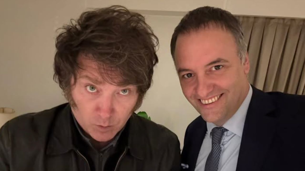 Javier Milei e Manuel Adorni. | Reprodução/Redes sociais