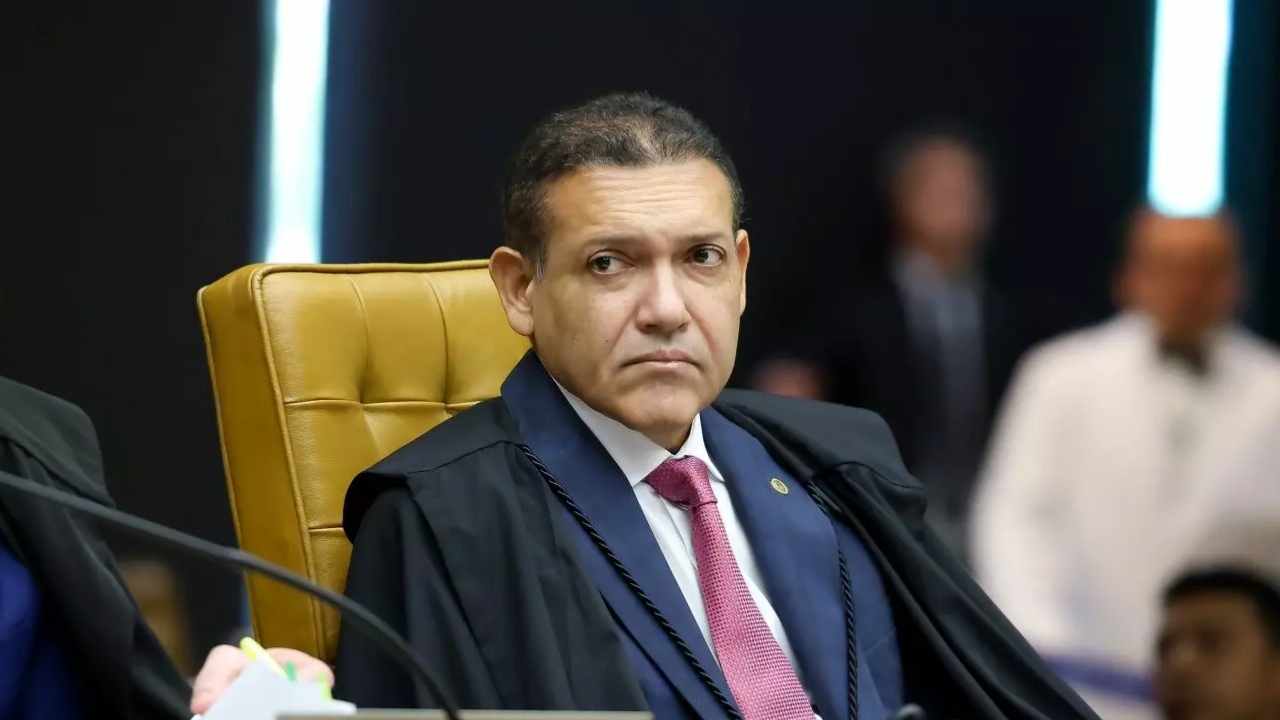 Imagem da notícia: TSE rejeita ação contra exibição de filme sobre Bolsonaro Imagem da notícia: TSE rejeita ação contra exibição de filme sobre Bolsonaro