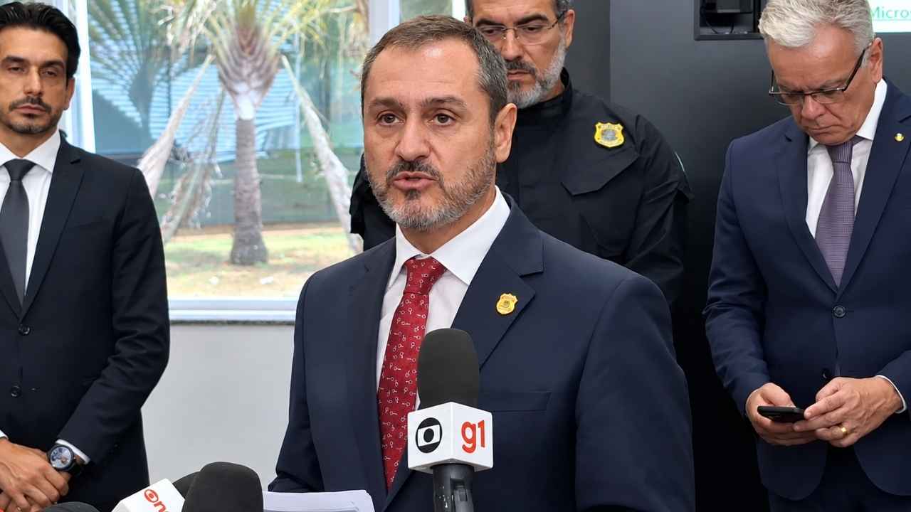 Chefe da PF diz que não achou plano de ataque a embaixadas Chefe da PF diz que não achou plano de ataque a embaixadas