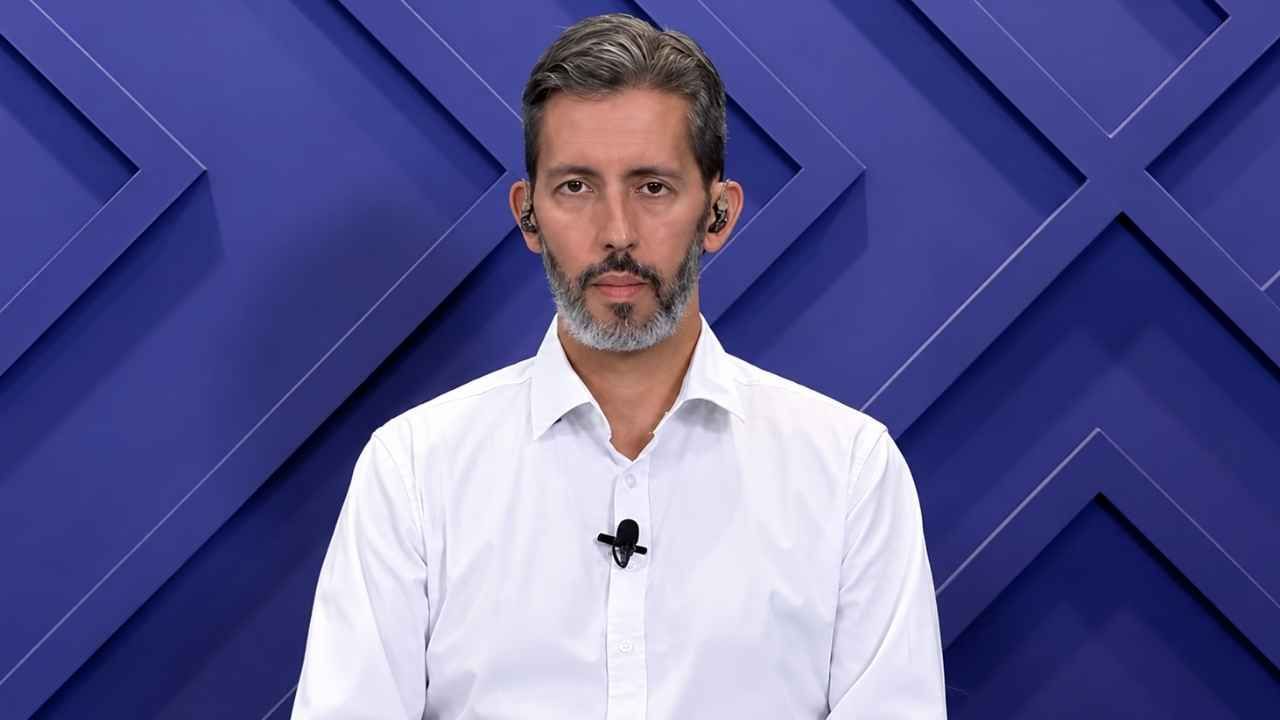 Candidato ao governo do Distrito Federal Leandro Grass (PT) durante sabatina ao SBT News | Reprodução/SBT News