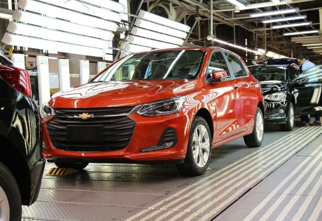 Chevrolet retoma produção de fábrica no Rio Grande do Sul