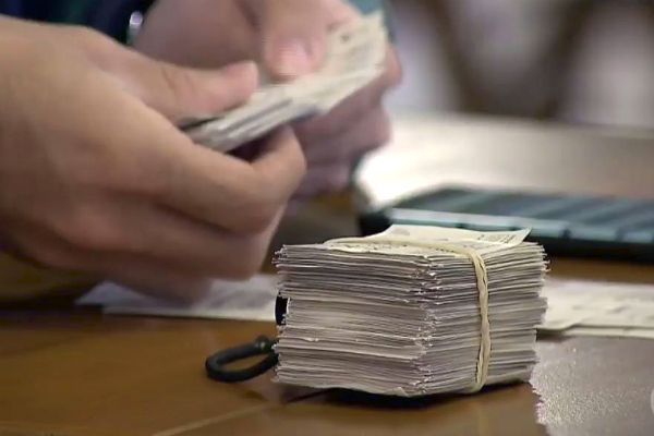 Fabricante vai lançar novas figurinhas para atualizar álbum do mundial Fabricante vai lançar novas figurinhas para atualizar álbum do mundial