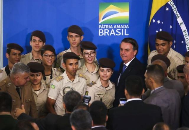 Escola Lima Neto (Reprodução/Facebook)