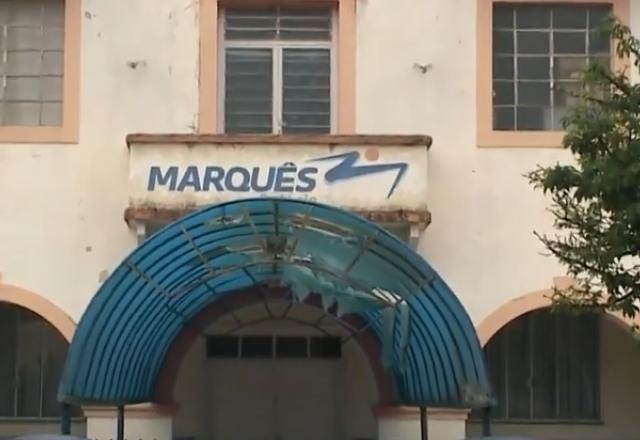 Fachada de escola no Paraná
