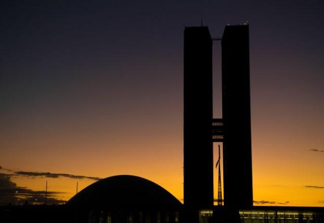 Fachada do Congresso; Fusão DEM e PSL altera força política no Congresso, diz especialista
