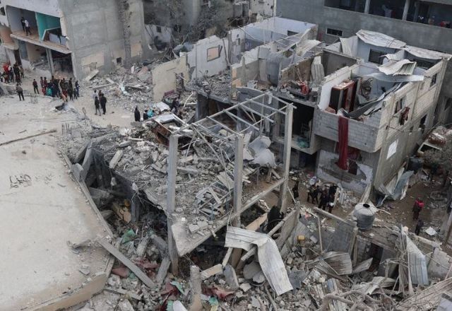 Palestinos mortos em fila de comida