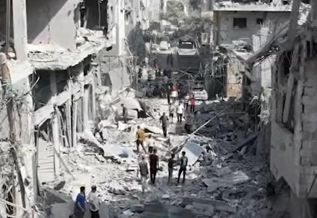 Faixa de Gaza destruída