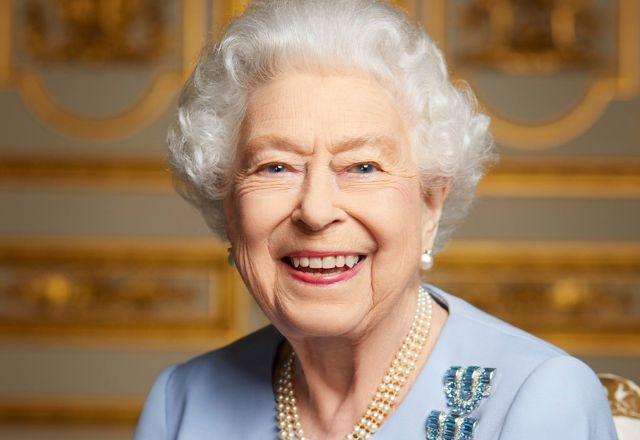 Elizabeth foi coroada em 2 de junho de 1952, aos 26 anos | Divulgação/Família Real