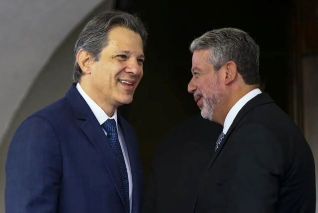 Haddad sugere aumentar cashback para mais pobres em vez de isentar carne