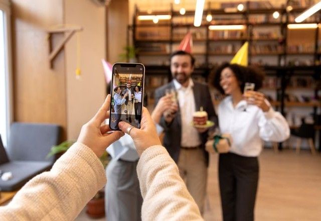 Festa da empresa também é oportunidade de networking | Freepik
