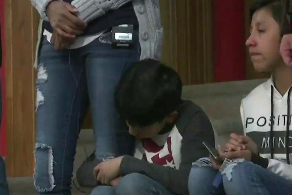 Filhos de imigrantes ilegais podem se separar dos pais nos EUA Filhos de imigrantes ilegais podem se separar dos pais nos EUA