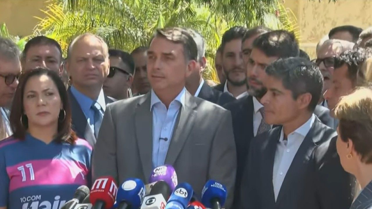 Flávio lista mudanças prioritárias na Constituição se eleito