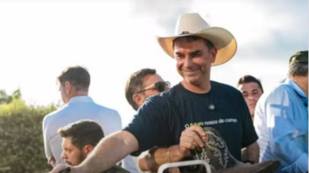 Bancada do agro no Congresso declara apoio a Flávio