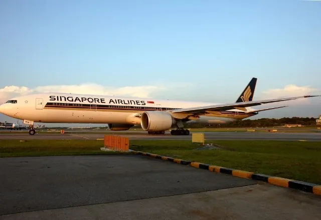Boeing 777-300ER semelhante ao que se acidentou | Divulgação/Singapore Airlines
