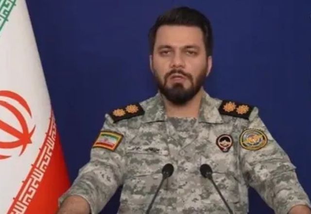 Tenente-coronel Ebrahim Zolfaghari, um dos porta-vozes militares do Irã | Reprodução
