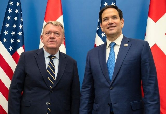 Ministro das Relações Exteriores da Dinamarca, Lars Løkke Rasmussen, ao lado do secretário de Estado dos EUA Marco Rubio | Divulgação