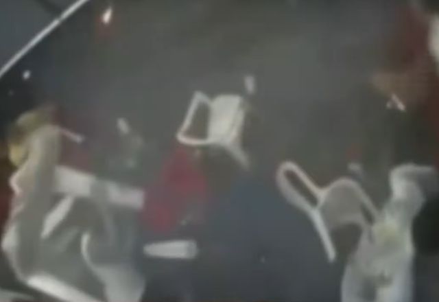 Torcedores invadem chá de bebê e atacam convidados com fogos de artifício