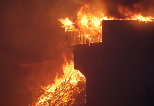 Incêndio devasta bairros em Los Angeles | Divulgação/Departamento Florestal e de Incêndios da Califórnia