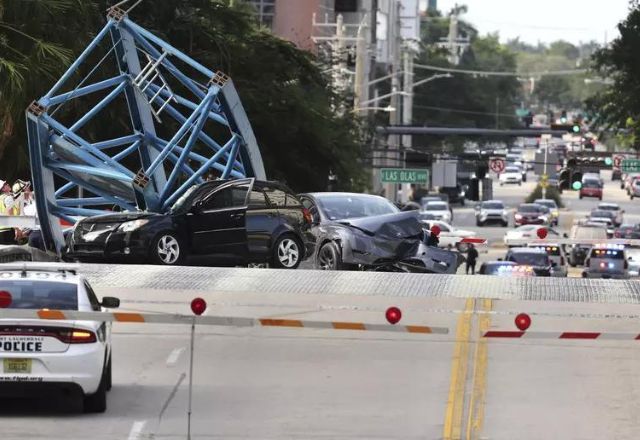 Queda de guindaste deixa 1 morto e 3 feridos nos Estados Unidos