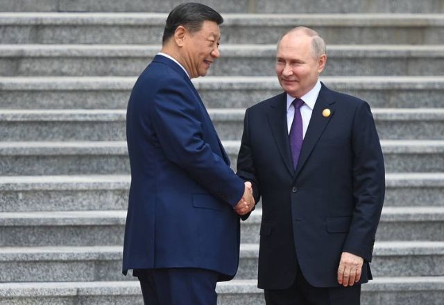 Presidente da China, Xi Jinping, e presidente da Rússia, Vladimir Putin | Reprodução/TASS