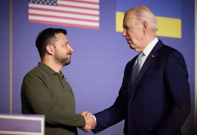 Presidente da Ucrânia, Volodymyr Zelensky, e presidente dos EUA, Joe Biden | Divulgação/governo da Ucrânia