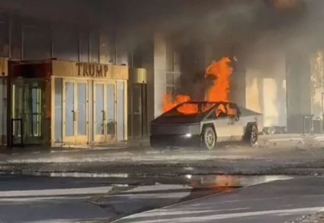 Explosão aconteceu em frente a hotel da rede Trump, em Las Vegas | Reprodução
