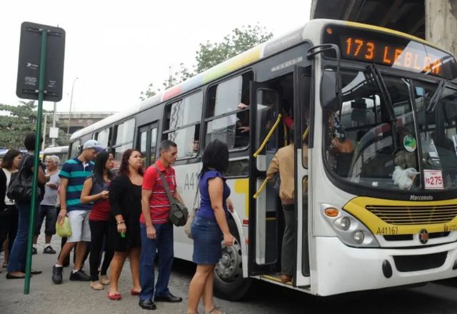 Passagem de ônibus no município do Rio de Janeiro passará de R$4,30 para R$4,70 | Agência Brasil
