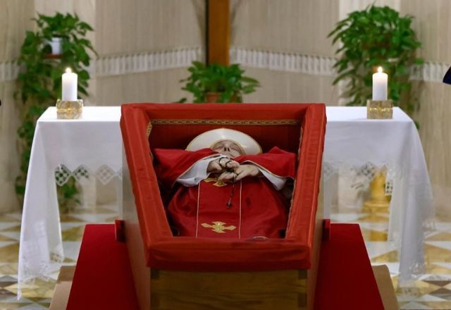 Papa Francisco é velado na Basílica de São Pedro; Acompanhe ao vivo Papa Francisco é velado na Basílica de São Pedro; Acompanhe ao vivo