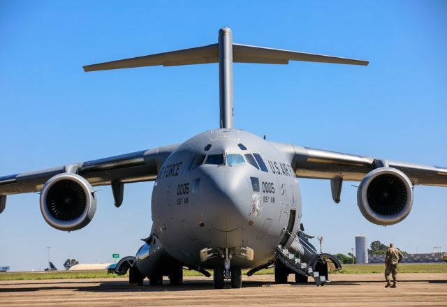 Deportados chegam ao Brasil em avião da Força Aérea dos EUA | Reprodução