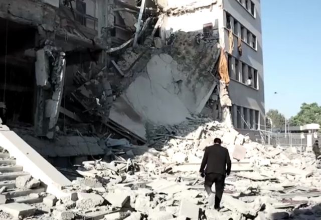 Ataques israelenses explodiram parte do Ministério da Defesa da Síria | Reuters