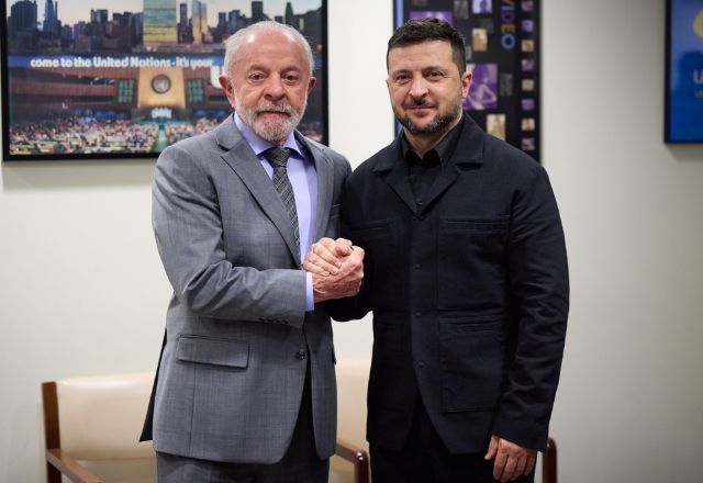 Presidente Lula ao lado do presidente ucraniano Volodymyr Zelensky | Divulgação/governo da Ucrânia