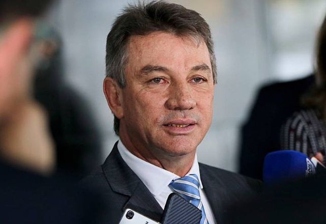 URGENTE: Ministro Vota Pela Cassação de Governador e Julgamento é Interrompido!