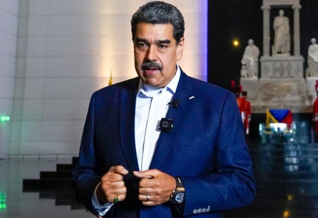 Maduro Aumenta Tensão: Nova Lei Militar e a Sombra dos EUA no Caribe!