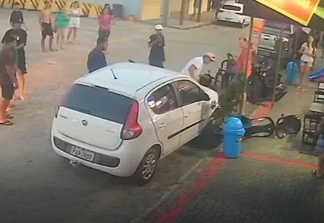 Urgente: Motorista Bêbada Sem CNH Atropela Família em Vitória - Veja o Vídeo!
