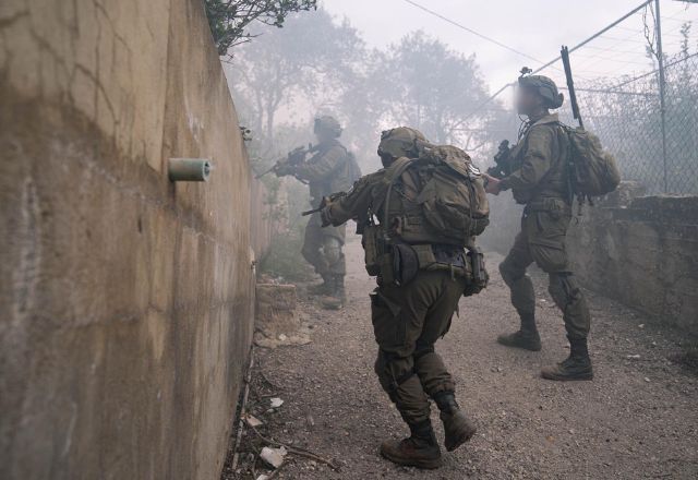 Imagem da notícia: Israel inicia retirada parcial de tropas do sul do Líbano Imagem da notícia: Israel inicia retirada parcial de tropas do sul do Líbano