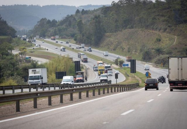 Mais de 3,8 milhões de veículos devem trafegar pelas rodovias concedidas | Governo de SP