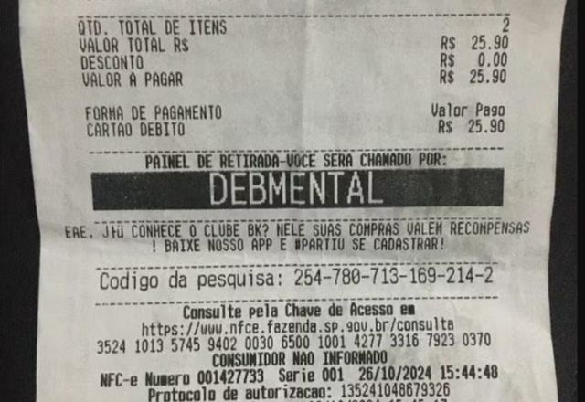 Funcionária do Burger King é demitida após identificar cliente como 'debmental'
