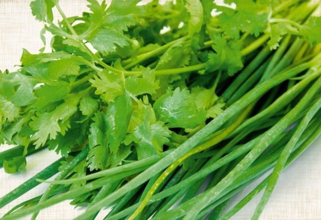 A salsa, popularmente chamada de salsinha, é a dica da semana no atacado da Ceagesp | Reprodução