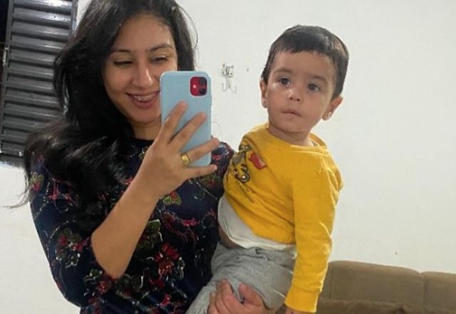 Giselle Faustino ao lado do filho | Reprodução/redes sociais