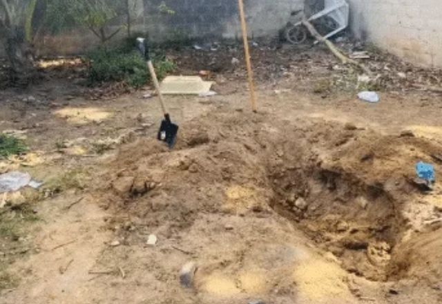 Corpo da vítima foi enterrado no quintal da casa | Reprodução