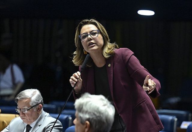Leila Barros repudiou o tratamento dado por senadores à ministra do Meio Ambiente em audiência na CI  | Agência Senado