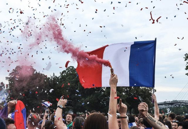 Assembleia Nacional da França aprova lei que inclui direito ao aborto na Constituição