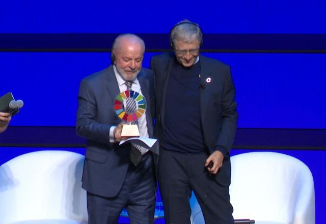 Lula recebendo o prêmio Goalkeeper Global Award | Caio Guatelli/ SBT