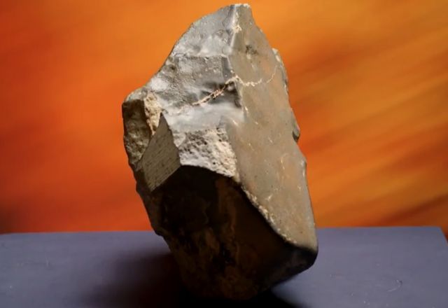 Rocha foi ejetada da superfície de Marte por um impacto de asteróide | Divulgação/Sotheby's