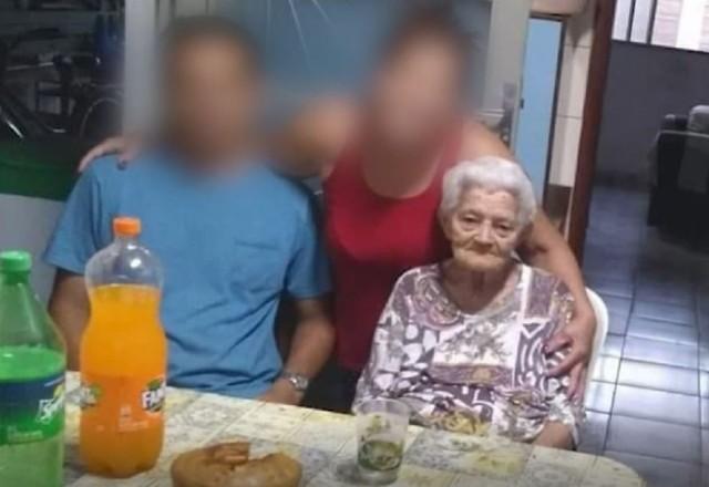 Foto da Idosa morta após queda de maca com a família