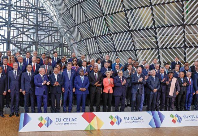 Foto de todos os líderes que participaram da Cúpula Celac-União Europeia