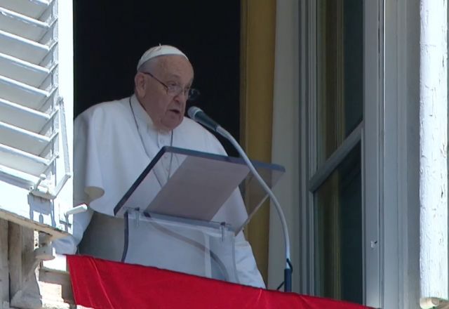 Francisco falou diante de milhares de fiéis no Vaticano sobre a tragédia climática no RS | Reprodução/Vatican News