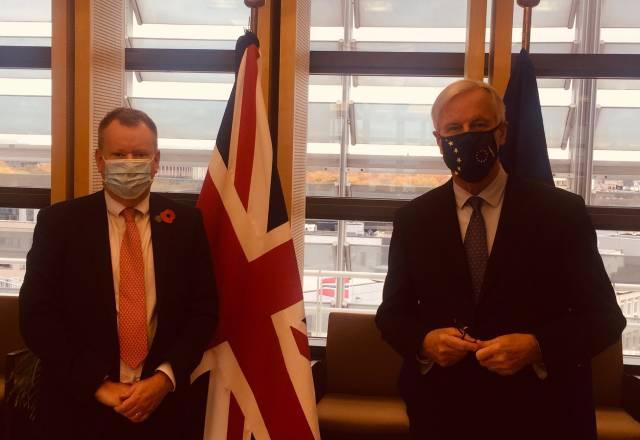 Frost e Barnier - reprodução twitter de Michael Barnier